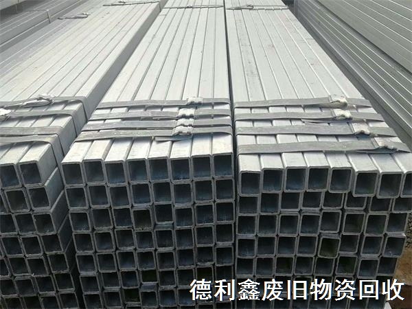 836943645.jpg 836943645.jpg